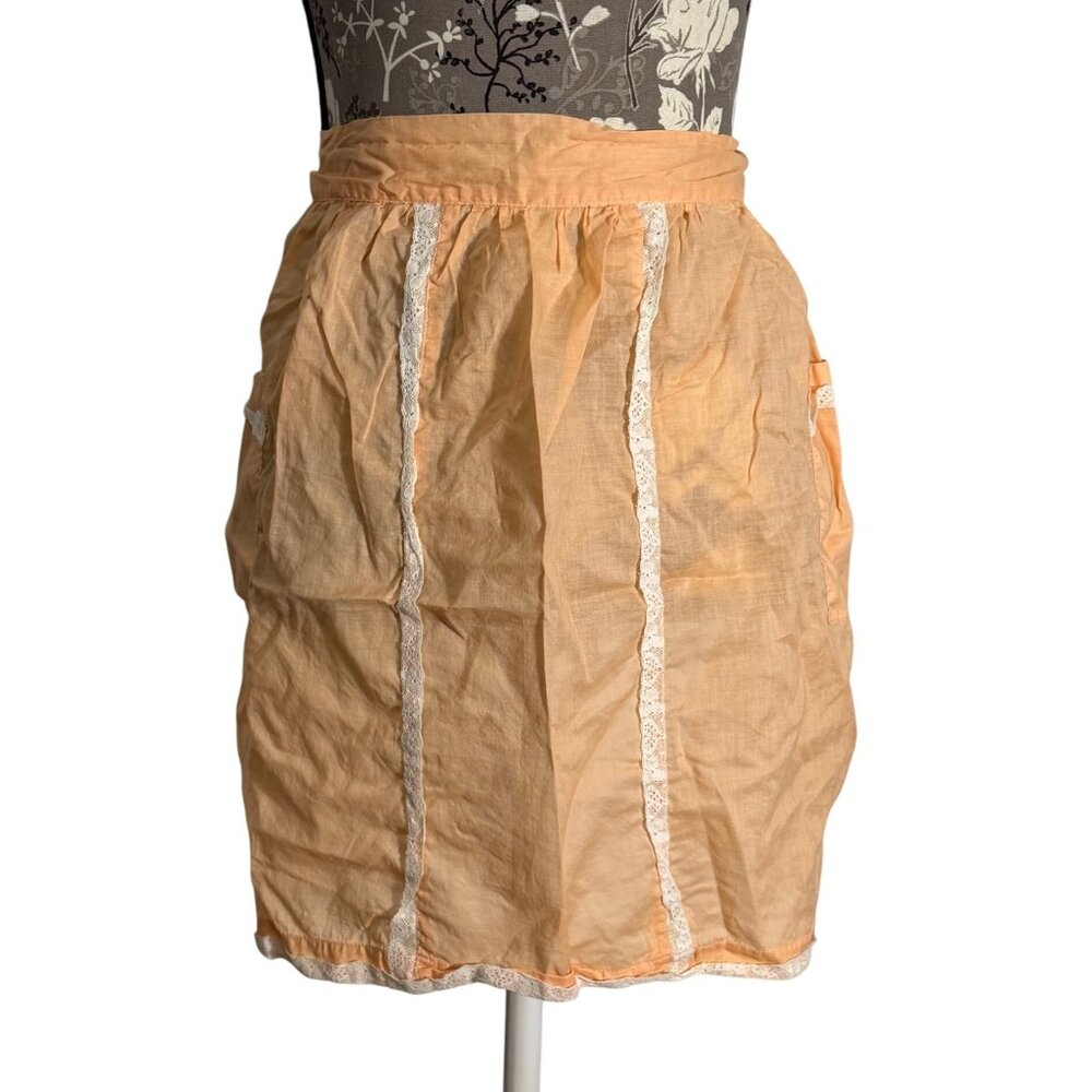 Vintage Handmade Peach Cotton Half Apron Lace Trim Pockets Rockabilly Retro